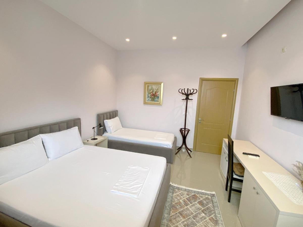 Guesthouse Niko ベラト エクステリア 写真