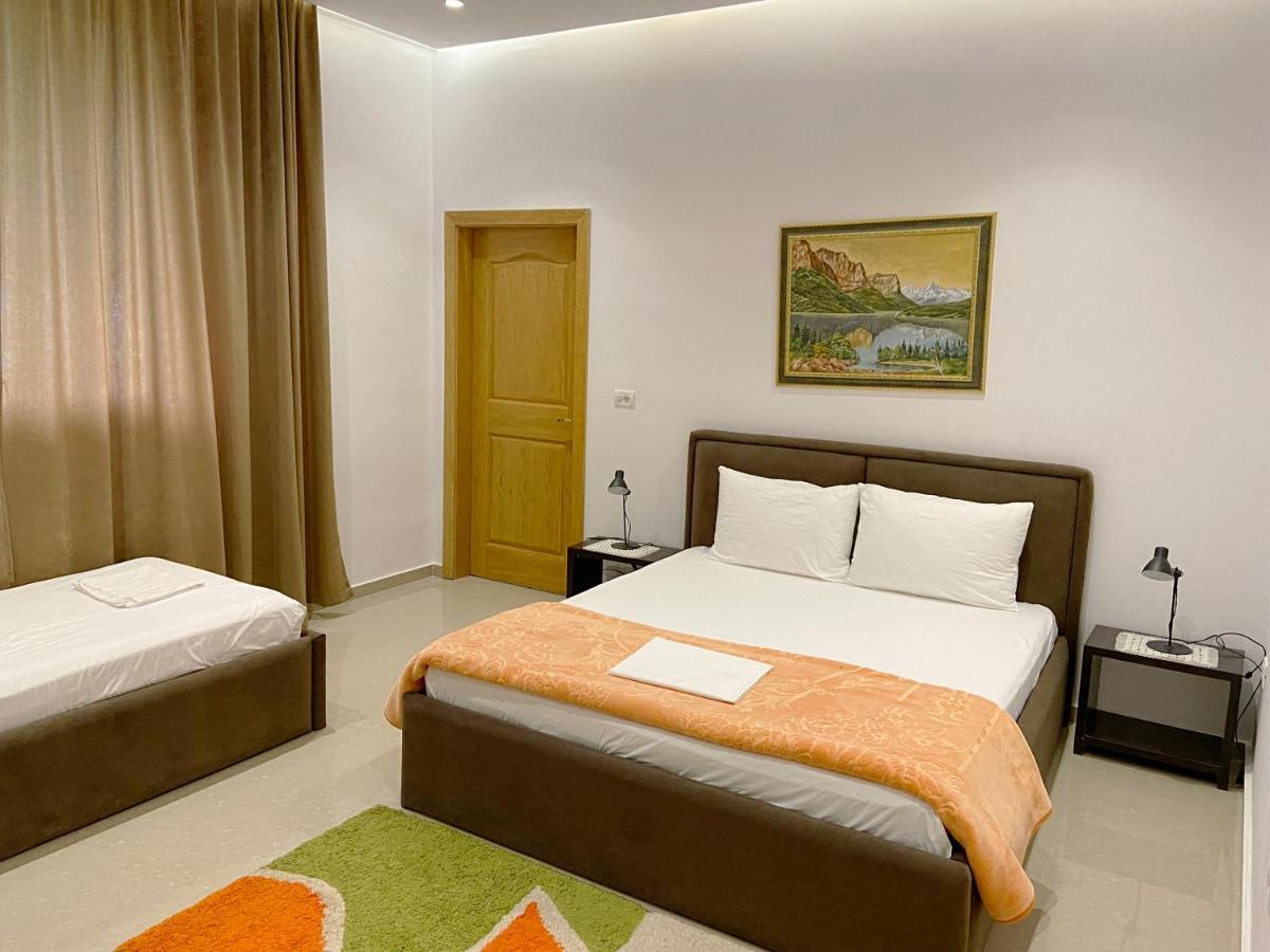 Guesthouse Niko ベラト エクステリア 写真