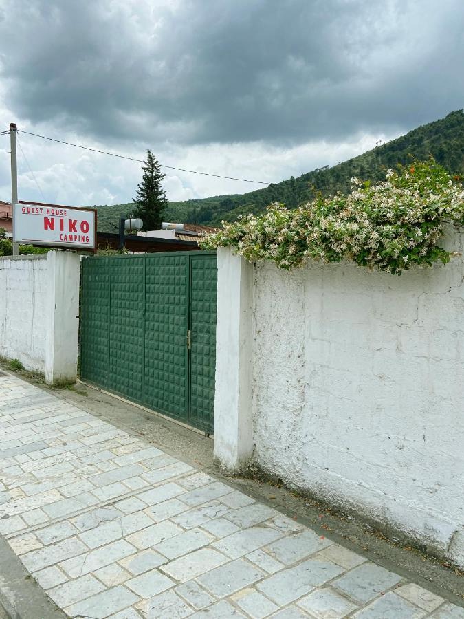 Guesthouse Niko ベラト エクステリア 写真