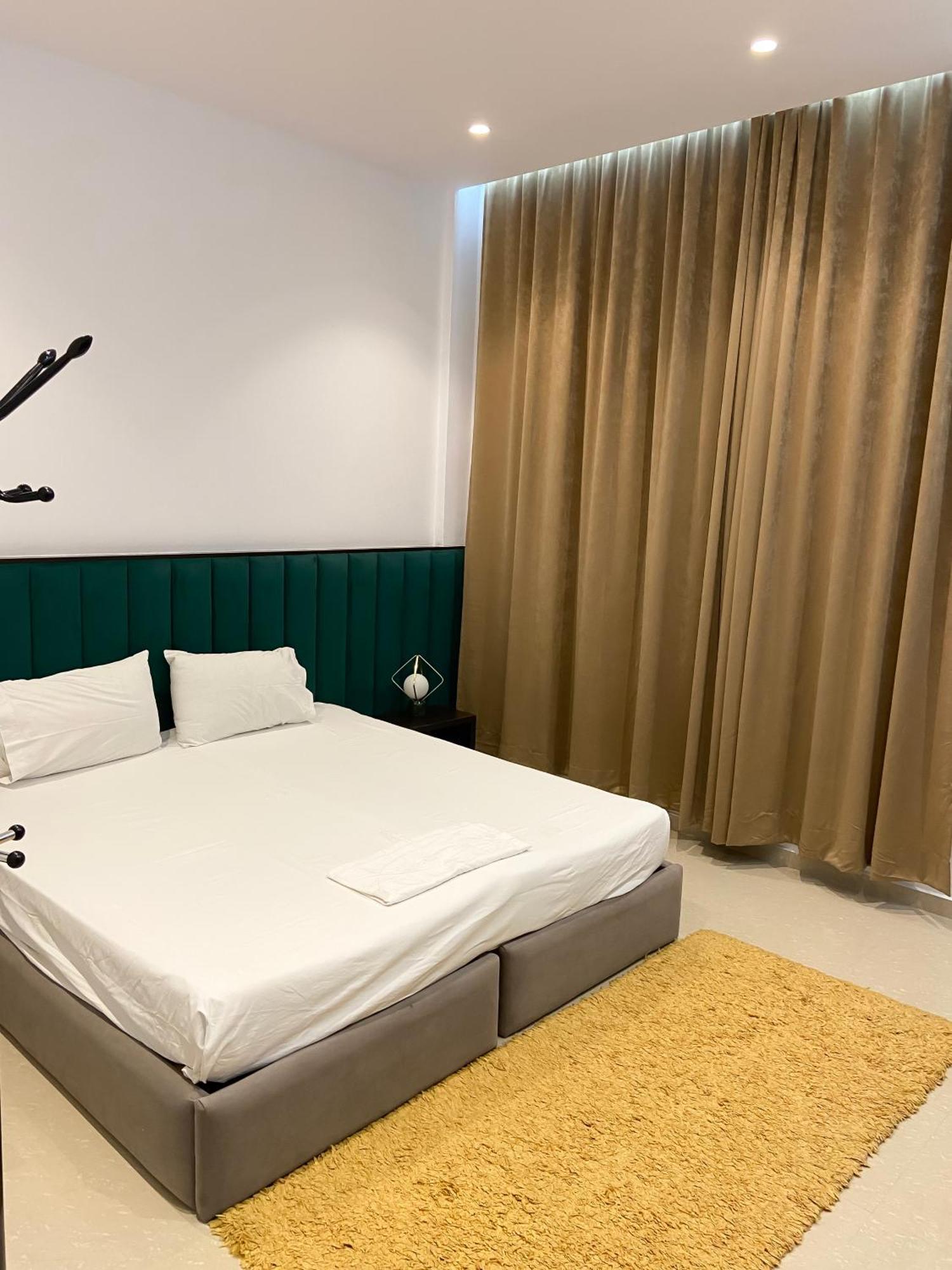 Guesthouse Niko ベラト エクステリア 写真