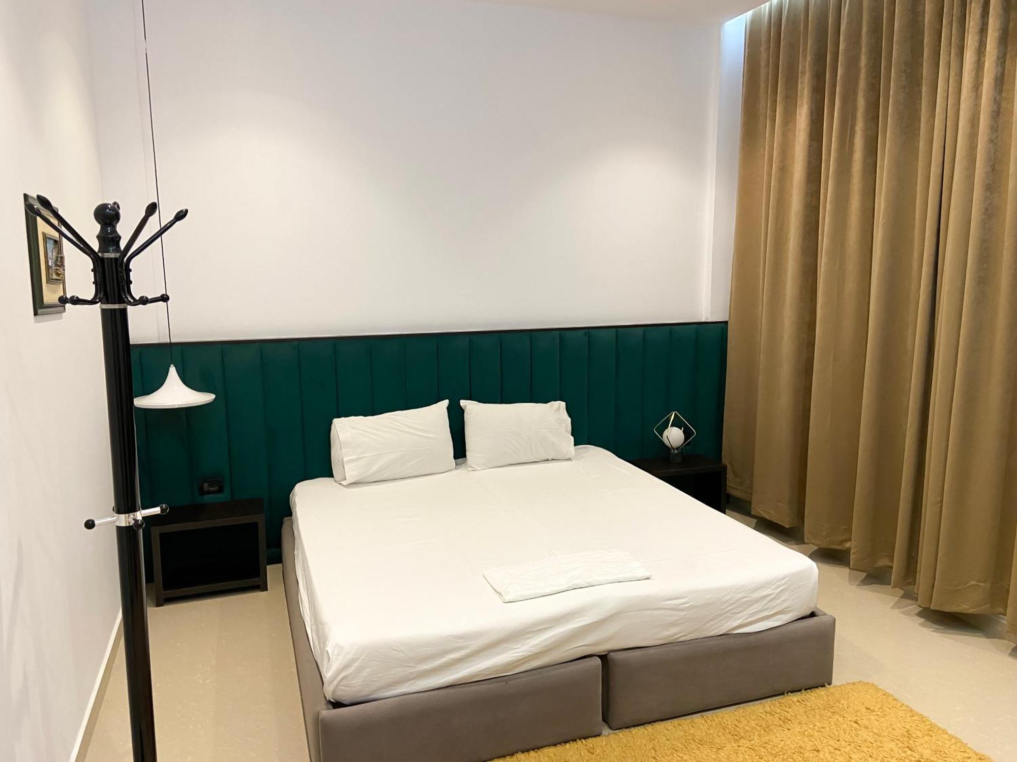 Guesthouse Niko ベラト エクステリア 写真