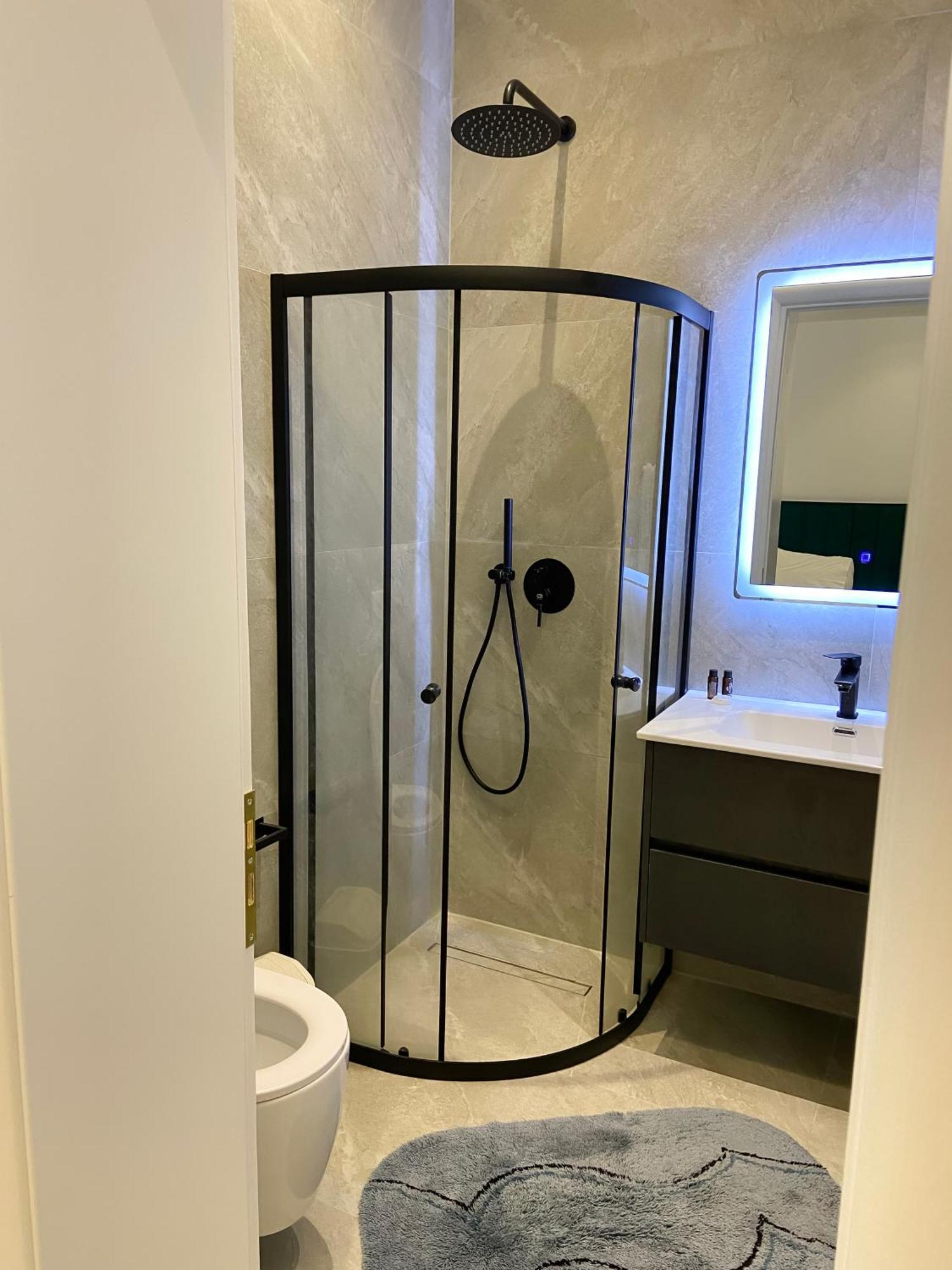 Guesthouse Niko ベラト エクステリア 写真